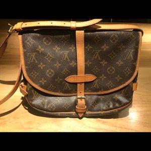 Louis Vuitton Samur 30, Authentic